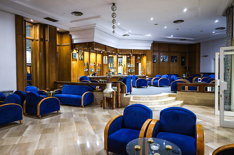 Bar