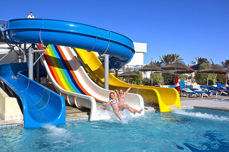 Piscine Toboggan