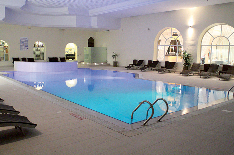Piscine Intèrieure