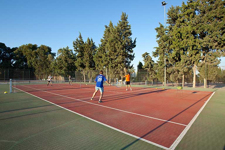 Terrain de Tennis Surface Dur